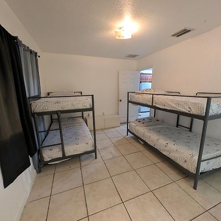 Хостел Milusol Miami Shores Экстерьер фото
