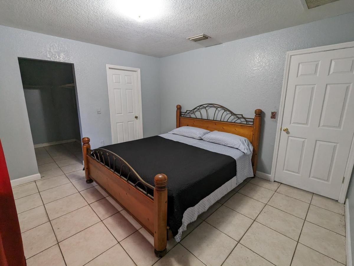 Хостел Milusol Miami Shores Экстерьер фото